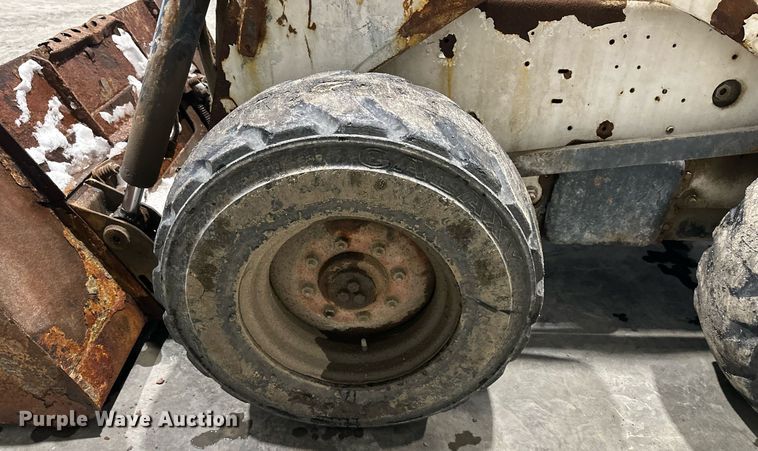 image for item NL9355 2000 Bobcat 873 skid steer loader