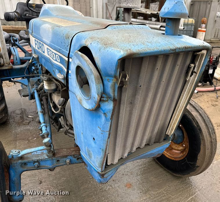 image for item NM9241 1981 Ford 2600 tractor