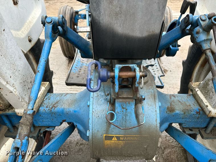 image for item NM9241 1981 Ford 2600 tractor