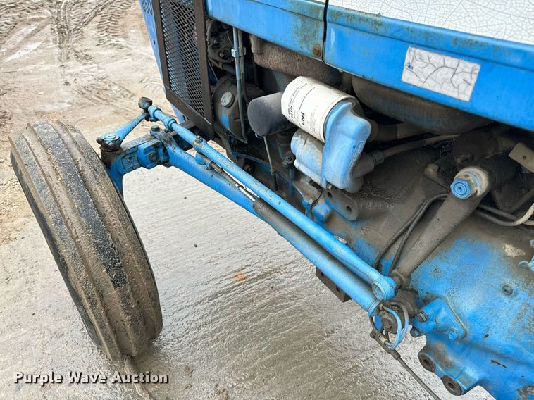 image for item NM9241 1981 Ford 2600 tractor