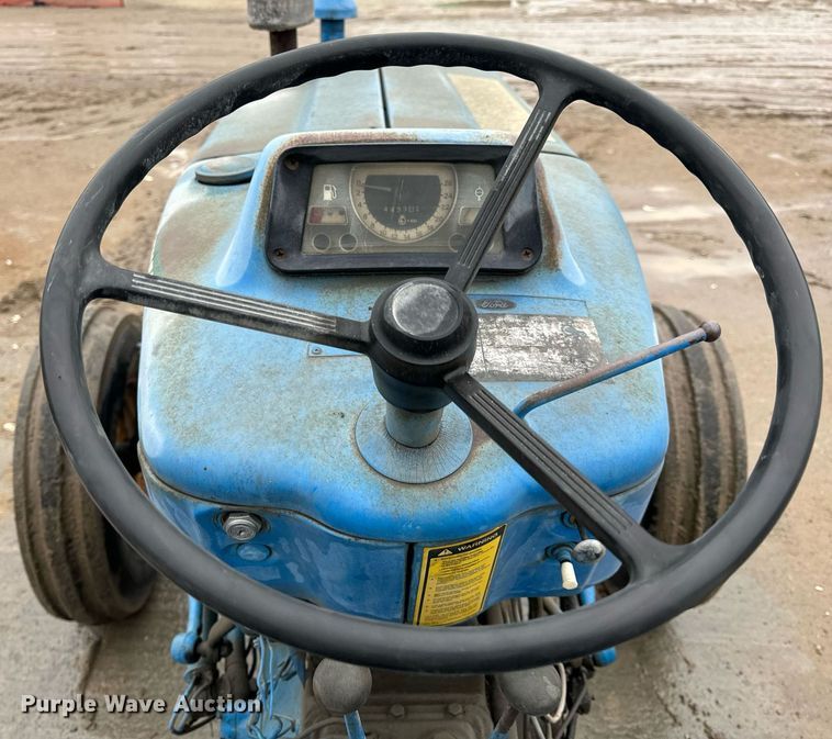 image for item NM9241 1981 Ford 2600 tractor