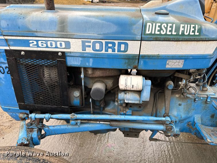 image for item NM9241 1981 Ford 2600 tractor