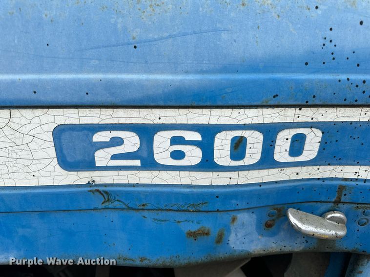 image for item NM9241 1981 Ford 2600 tractor