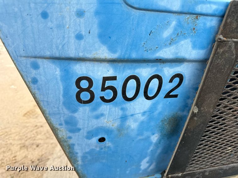 image for item NM9241 1981 Ford 2600 tractor