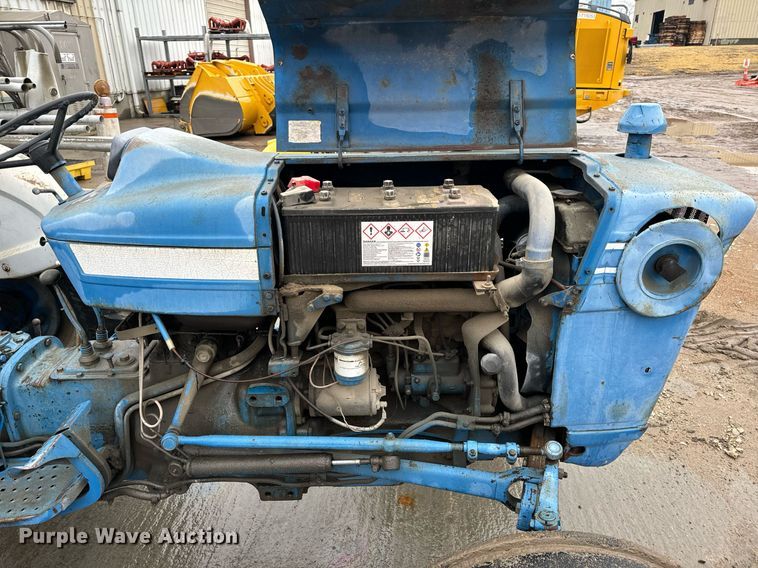 image for item NM9241 1981 Ford 2600 tractor