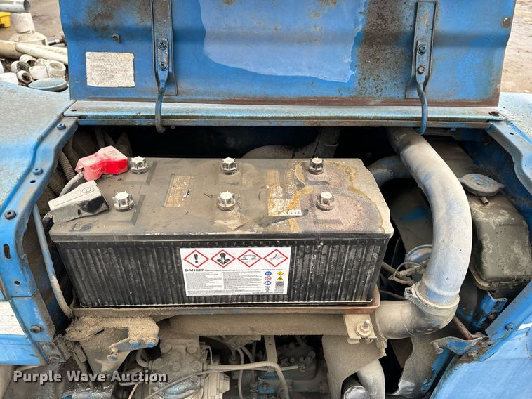 image for item NM9241 1981 Ford 2600 tractor