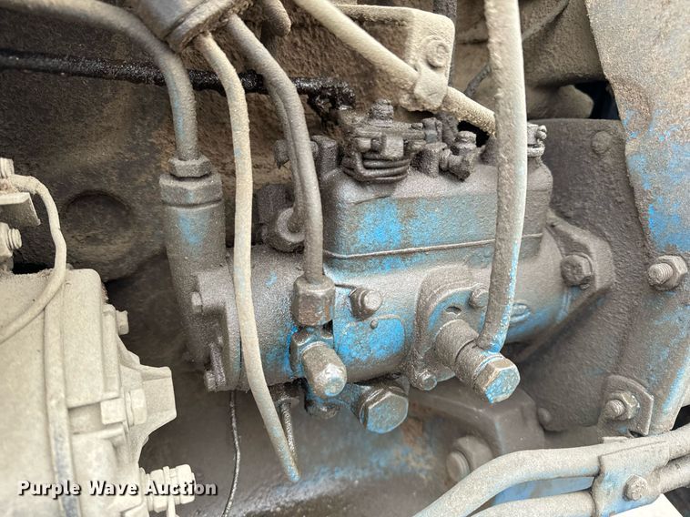 image for item NM9241 1981 Ford 2600 tractor