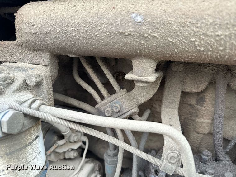 image for item NM9241 1981 Ford 2600 tractor