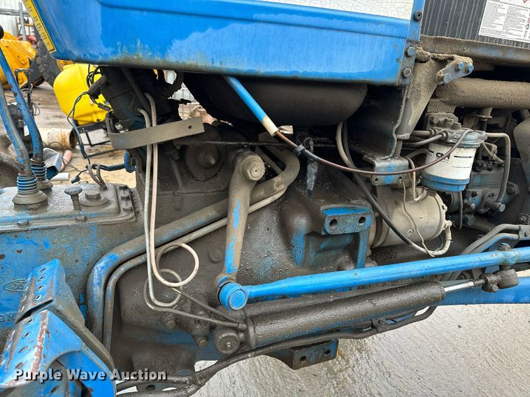 image for item NM9241 1981 Ford 2600 tractor