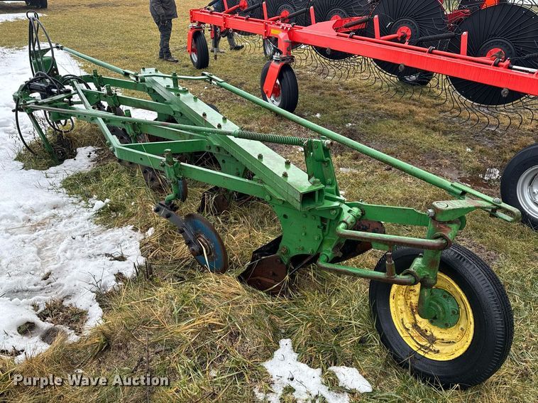 image for item NM9244 John Deere F145 four bottom plow
