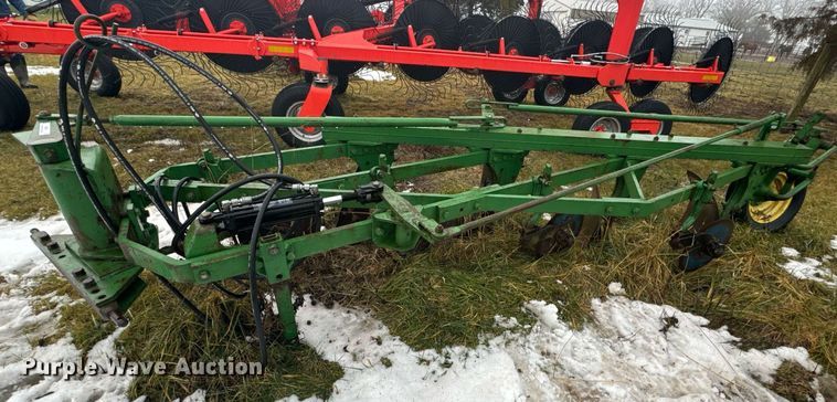 image for item NM9244 John Deere F145 four bottom plow