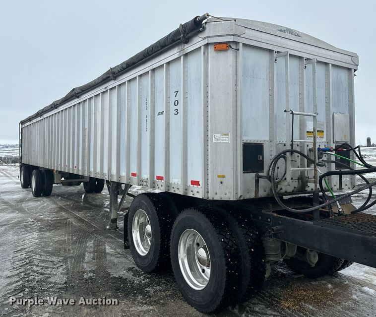 image for item NN9364 2004 Trail King live bottom trailer