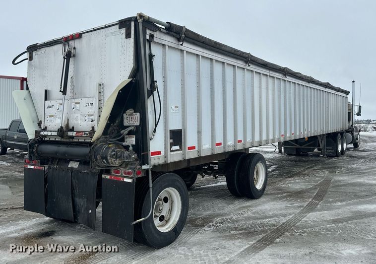 image for item NN9364 2004 Trail King live bottom trailer