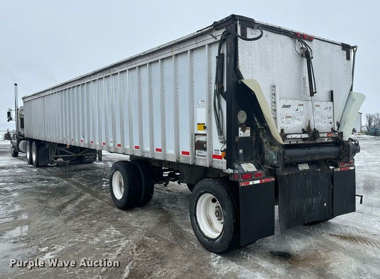 image for item NN9364 2004 Trail King live bottom trailer