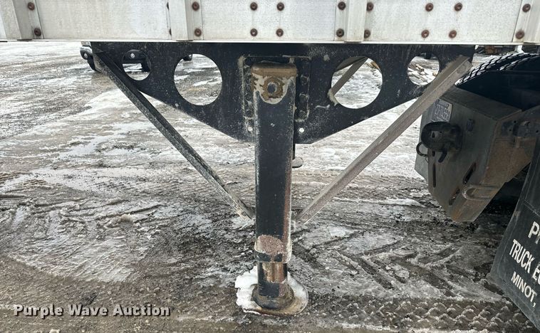 image for item NN9364 2004 Trail King live bottom trailer