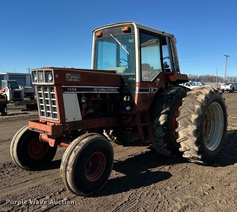 image for item NN9461 International  1086 tractor
