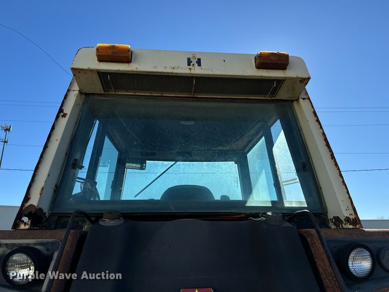 image for item NN9461 International  1086 tractor