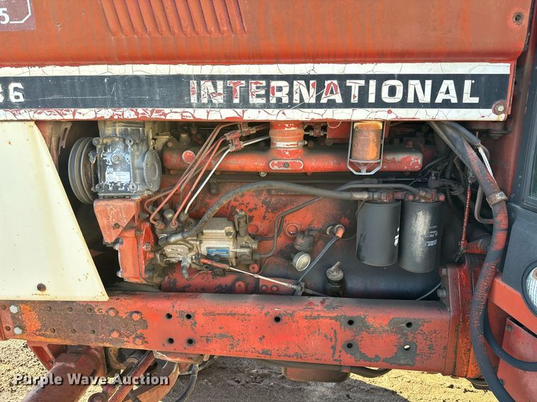 image for item NN9461 International  1086 tractor