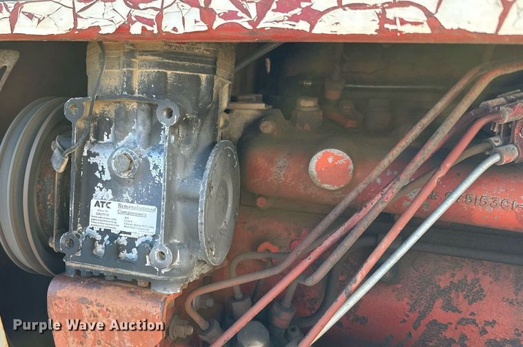 image for item NN9461 International  1086 tractor