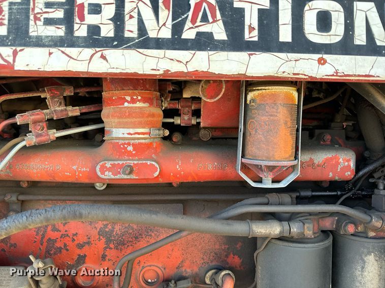 image for item NN9461 International  1086 tractor