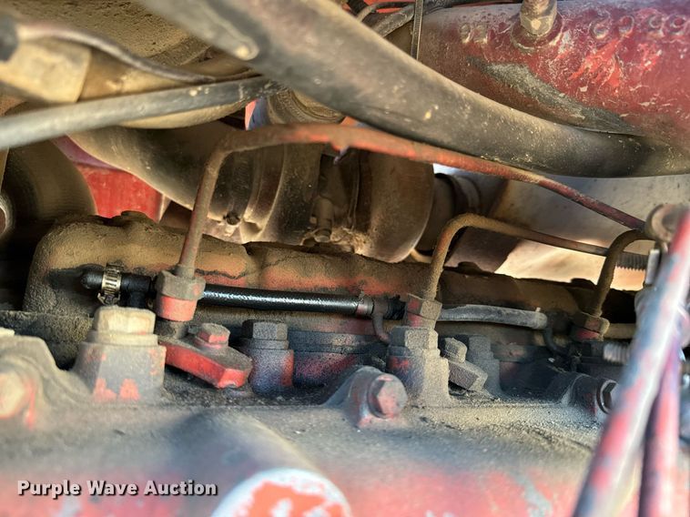 image for item NN9461 International  1086 tractor