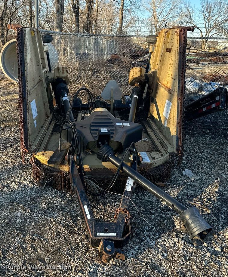 image for item NN9462 Land Pride batwing rotary mower