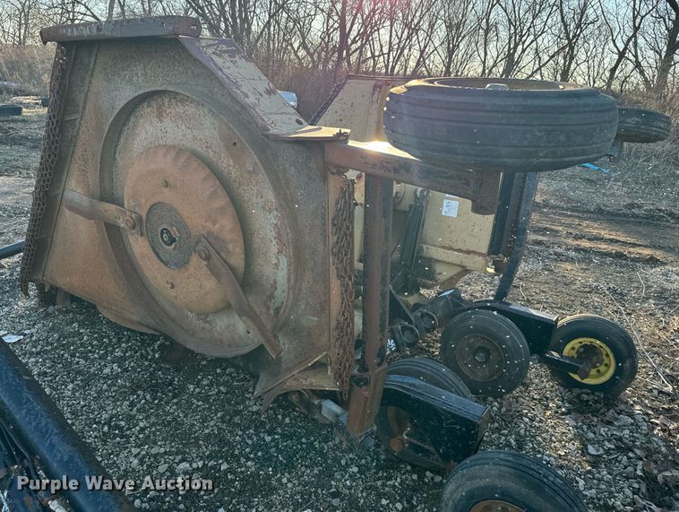 image for item NN9462 Land Pride batwing rotary mower