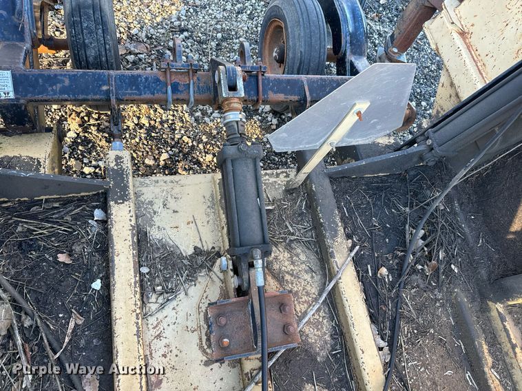 image for item NN9462 Land Pride batwing rotary mower