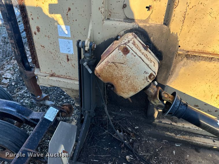 image for item NN9462 Land Pride batwing rotary mower