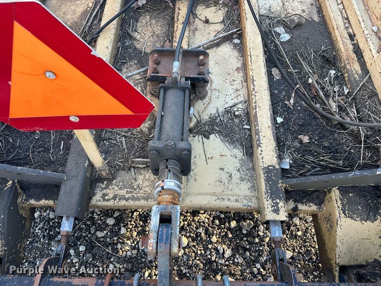 image for item NN9462 Land Pride batwing rotary mower