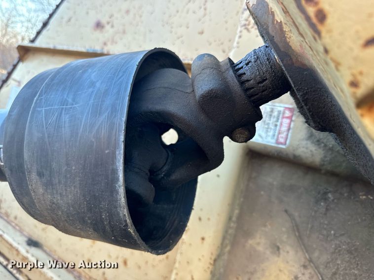 image for item NN9462 Land Pride batwing rotary mower