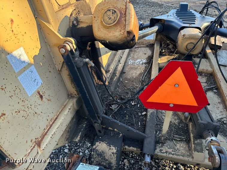 image for item NN9462 Land Pride batwing rotary mower