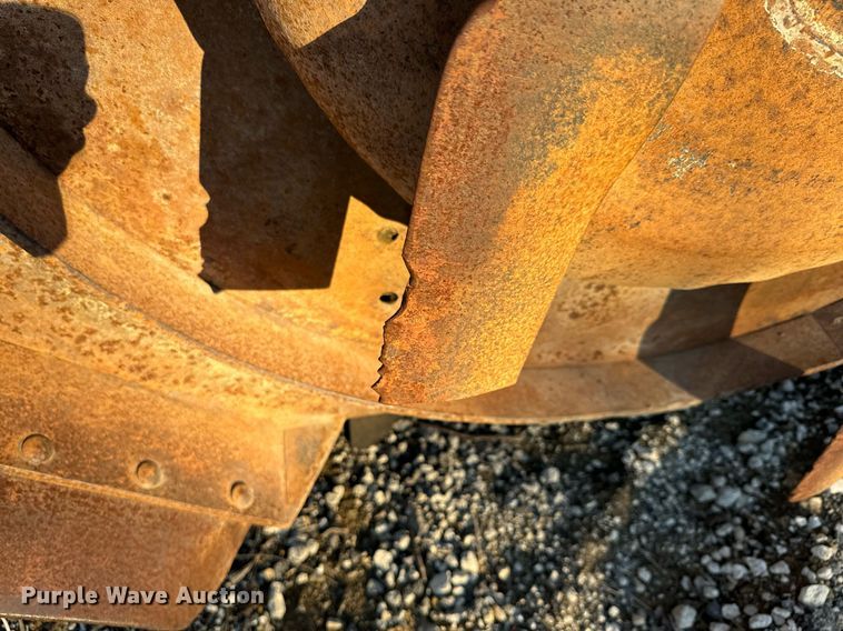 image for item NN9462 Land Pride batwing rotary mower