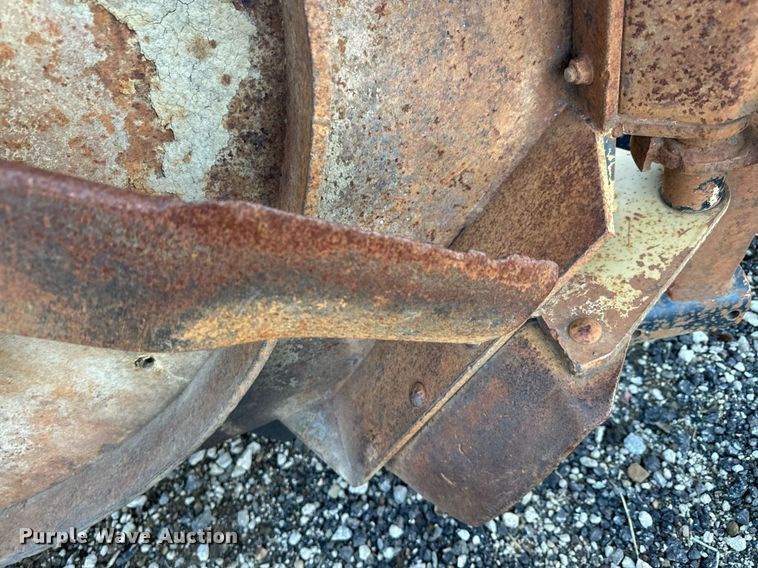 image for item NN9462 Land Pride batwing rotary mower