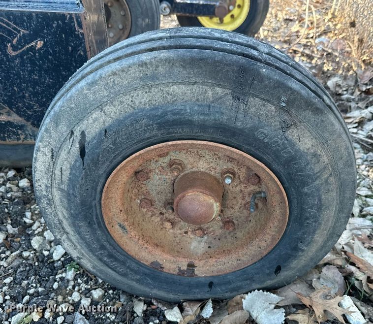 image for item NN9462 Land Pride batwing rotary mower