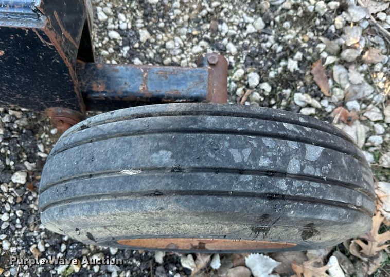 image for item NN9462 Land Pride batwing rotary mower