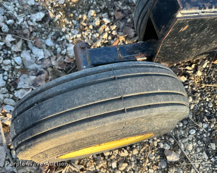 image for item NN9462 Land Pride batwing rotary mower