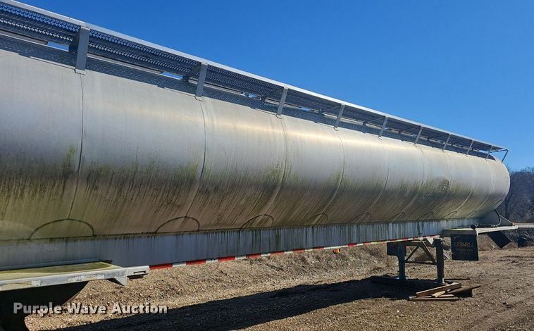 image for item NP9357 2001 Ledwell LW44 AA feed delivery trailer