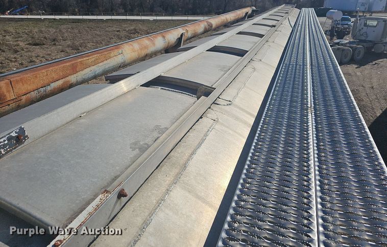 image for item NP9357 2001 Ledwell LW44 AA feed delivery trailer