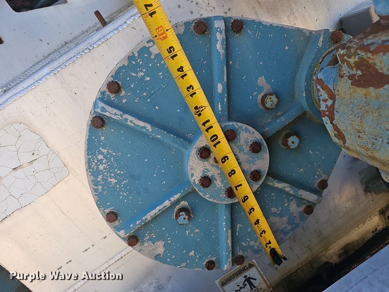 image for item NP9357 2001 Ledwell LW44 AA feed delivery trailer