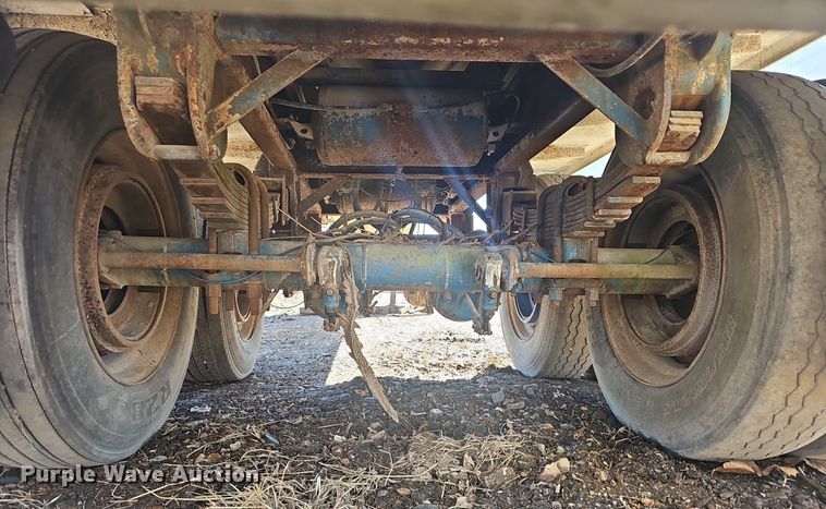 image for item NP9357 2001 Ledwell LW44 AA feed delivery trailer