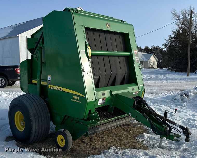 image for item NS9173 2015 John Deere 569 round baler