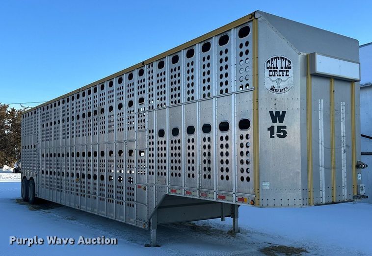 image for item NS9174 2004 Merritt livestock trailer