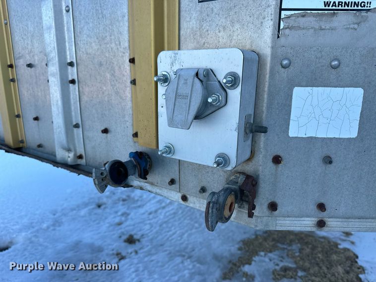 image for item NS9174 2004 Merritt livestock trailer