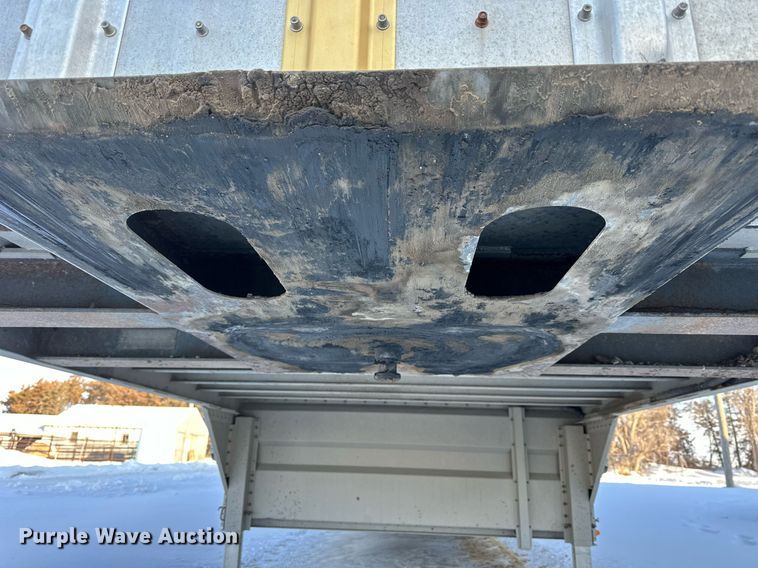 image for item NS9174 2004 Merritt livestock trailer