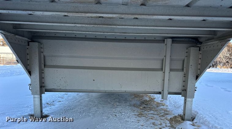 image for item NS9174 2004 Merritt livestock trailer