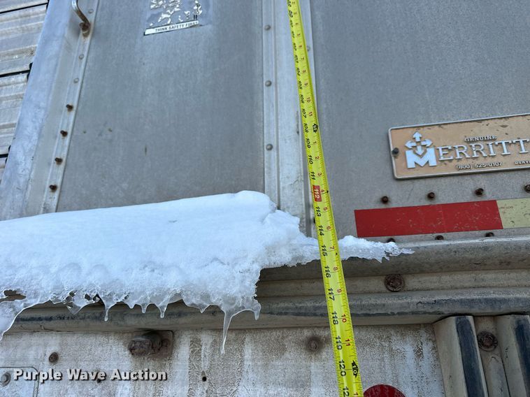 image for item NS9174 2004 Merritt livestock trailer