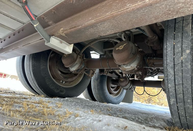 image for item NS9174 2004 Merritt livestock trailer