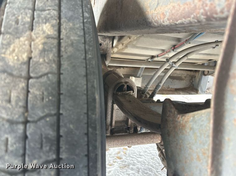 image for item NS9174 2004 Merritt livestock trailer