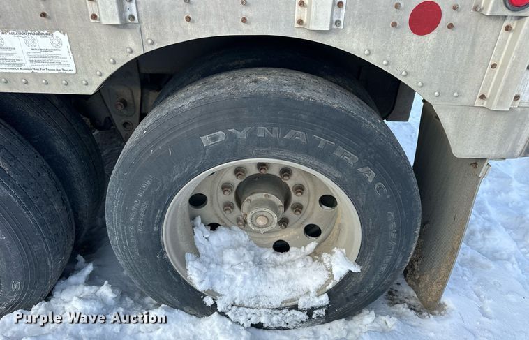 image for item NS9174 2004 Merritt livestock trailer